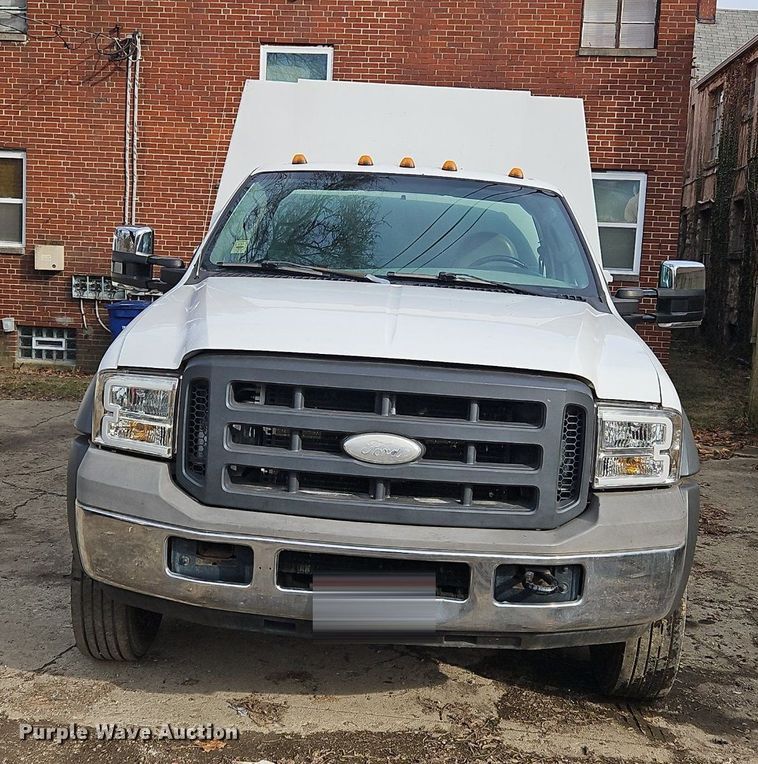 image for item NZ9157 2005 Ford F550 Super Duty  utility / service truck