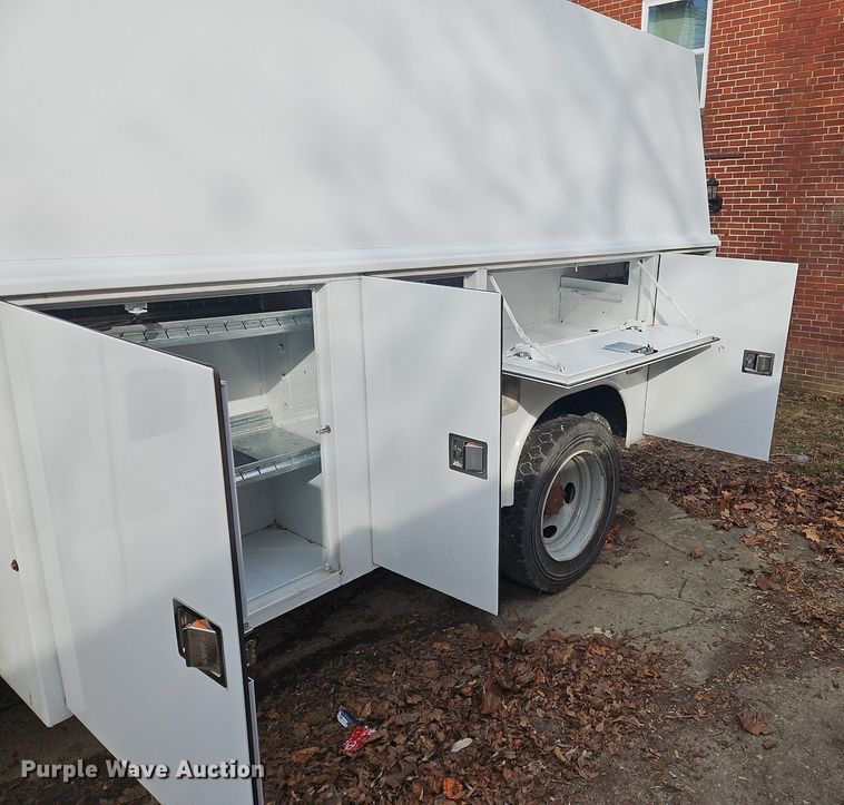 image for item NZ9157 2005 Ford F550 Super Duty  utility / service truck