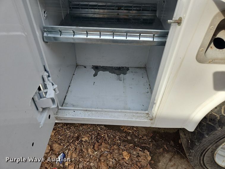 image for item NZ9157 2005 Ford F550 Super Duty  utility / service truck