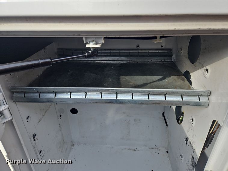 image for item NZ9157 2005 Ford F550 Super Duty  utility / service truck