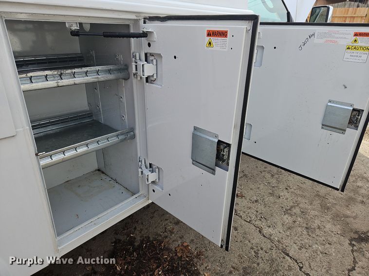 image for item NZ9157 2005 Ford F550 Super Duty  utility / service truck