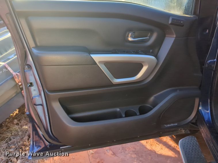 image for item OD9181 2017 Nissan Titan XD Crew Cab pickup truck