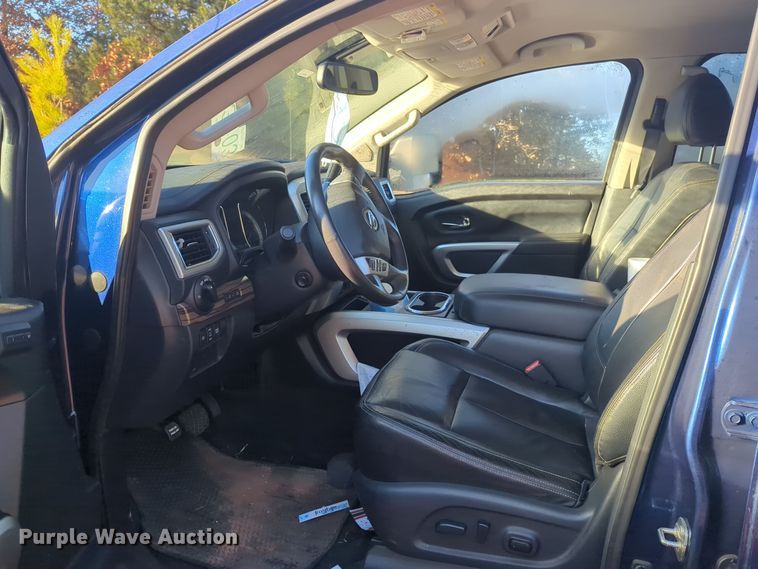 image for item OD9181 2017 Nissan Titan XD Crew Cab pickup truck