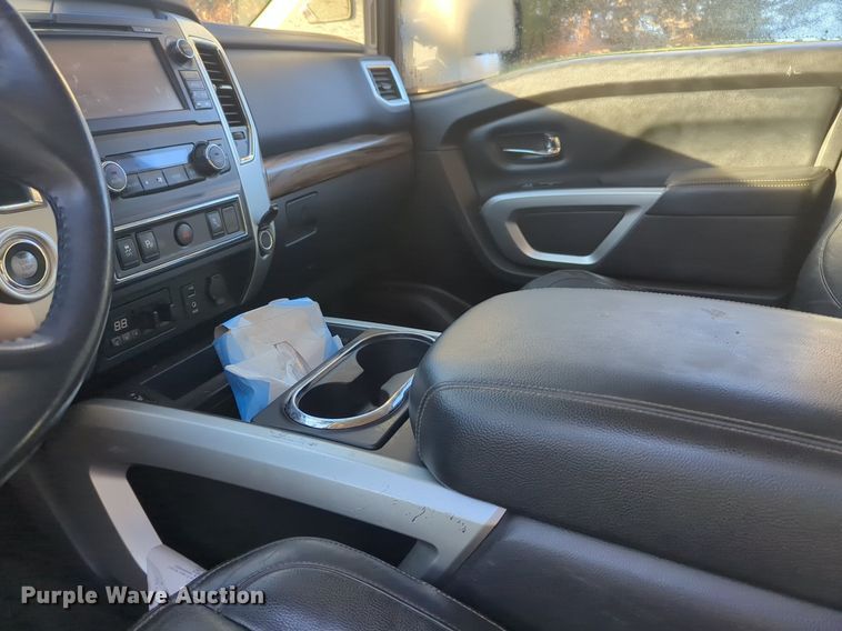 image for item OD9181 2017 Nissan Titan XD Crew Cab pickup truck