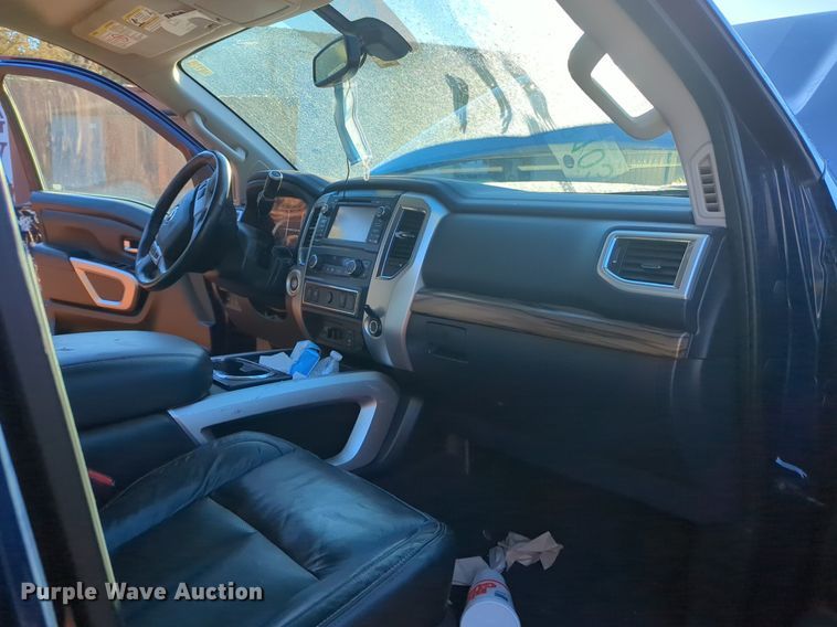 image for item OD9181 2017 Nissan Titan XD Crew Cab pickup truck