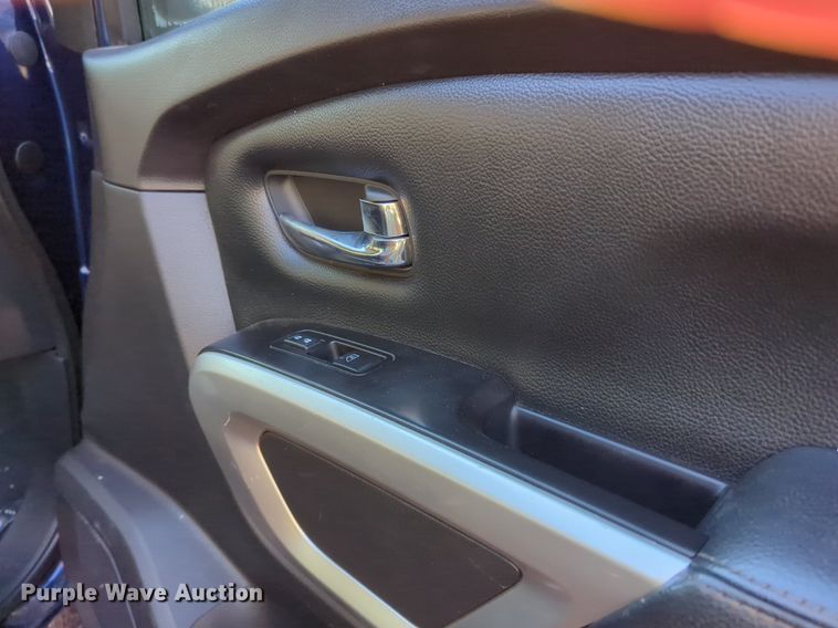 image for item OD9181 2017 Nissan Titan XD Crew Cab pickup truck