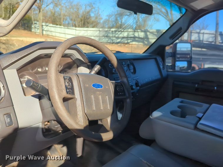 image for item OD9251 2013 Ford F550 Super Duty Crew Cab utility / service truck