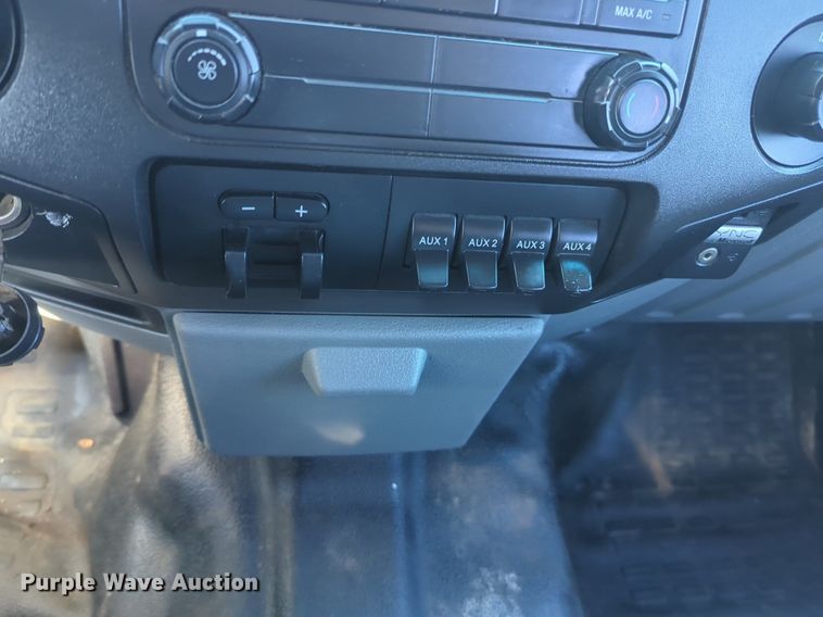 image for item OD9251 2013 Ford F550 Super Duty Crew Cab utility / service truck