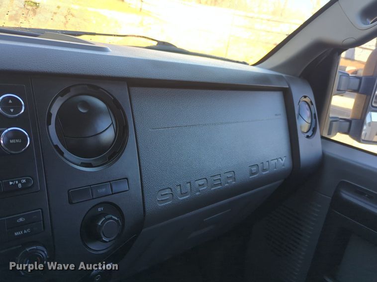 image for item OD9251 2013 Ford F550 Super Duty Crew Cab utility / service truck