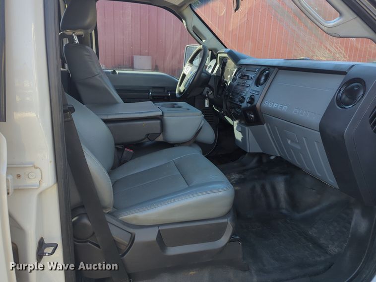 image for item OD9251 2013 Ford F550 Super Duty Crew Cab utility / service truck