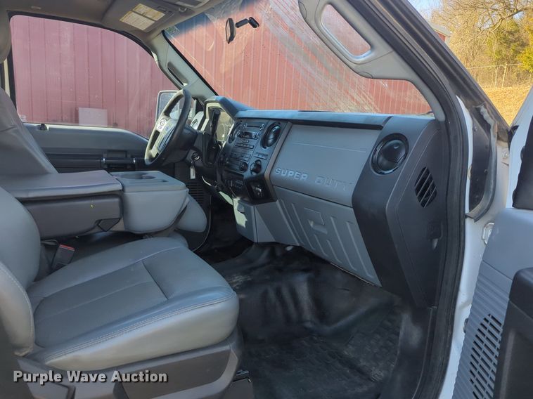 image for item OD9251 2013 Ford F550 Super Duty Crew Cab utility / service truck