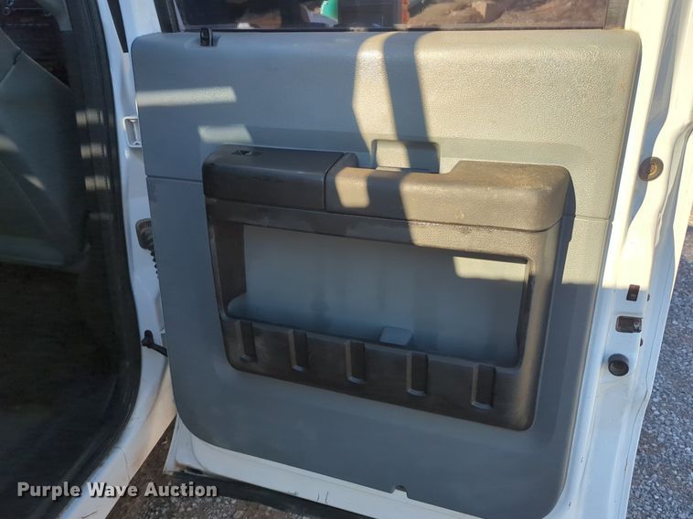 image for item OD9251 2013 Ford F550 Super Duty Crew Cab utility / service truck