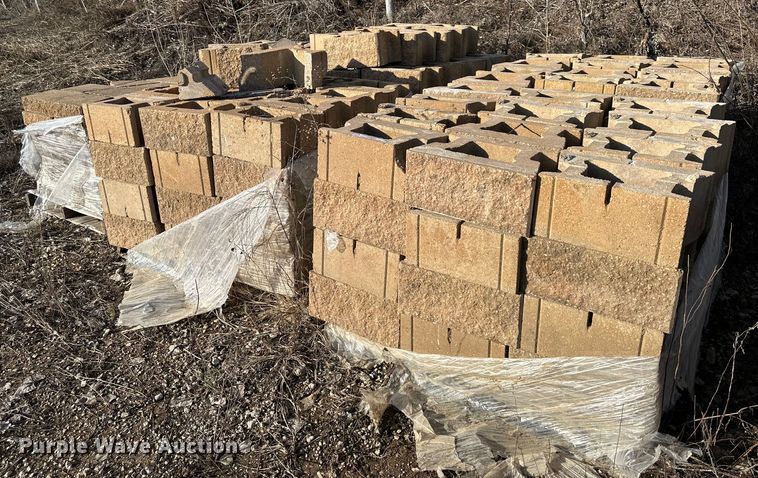 image for item OF9277 (6) pallets of keystone blocks