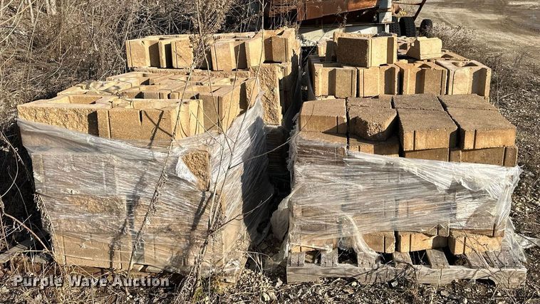 image for item OF9277 (6) pallets of keystone blocks