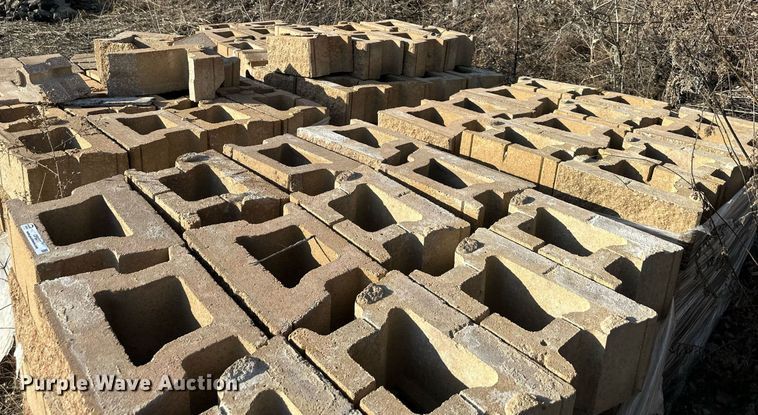 image for item OF9277 (6) pallets of keystone blocks