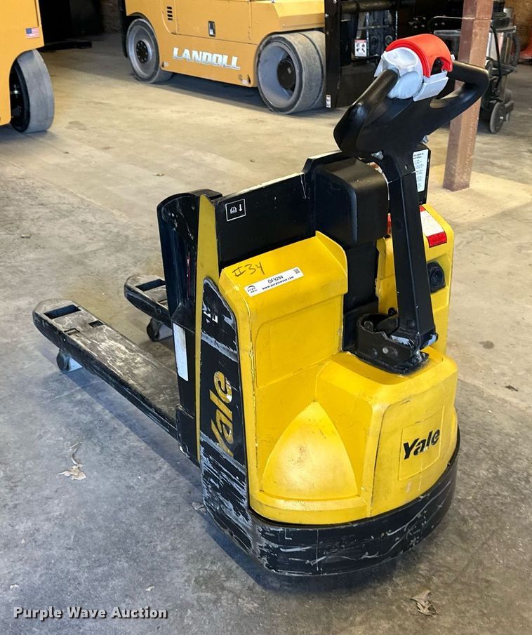 image for item OF9294 Yale  MPB045VGN24T2246 pallet jack