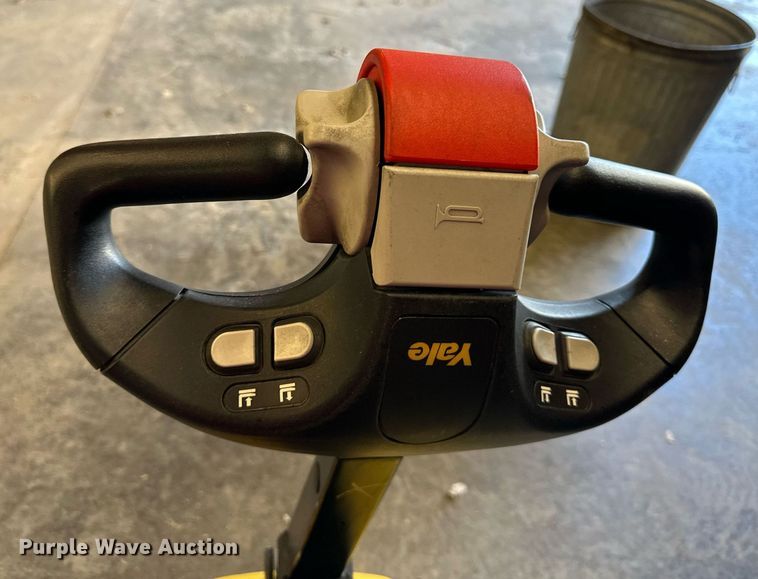 image for item OF9294 Yale  MPB045VGN24T2246 pallet jack