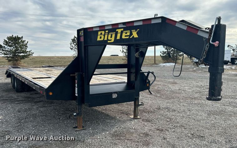 image for item OI9546 2014 Big Tex 22GN-25BK+5 equipment trailer
