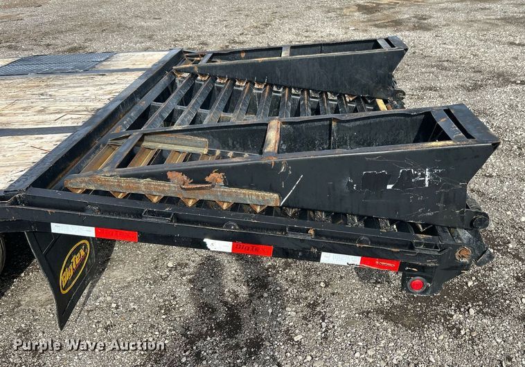 image for item OI9546 2014 Big Tex 22GN-25BK+5 equipment trailer
