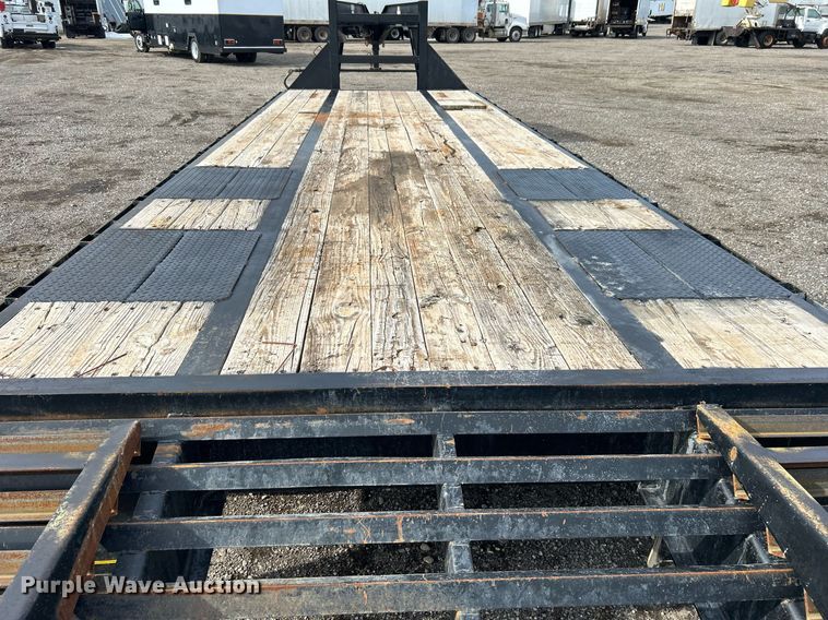 image for item OI9546 2014 Big Tex 22GN-25BK+5 equipment trailer