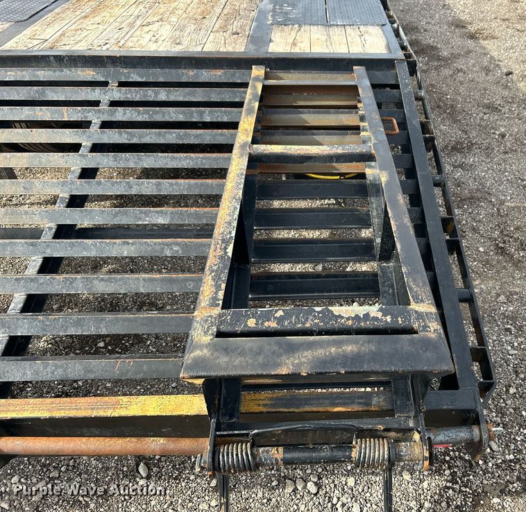 image for item OI9546 2014 Big Tex 22GN-25BK+5 equipment trailer