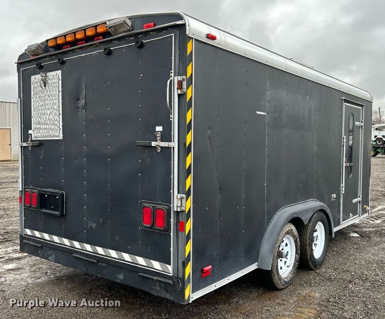 image for item OI9573 1996 Pace American enclosed cargo trailer