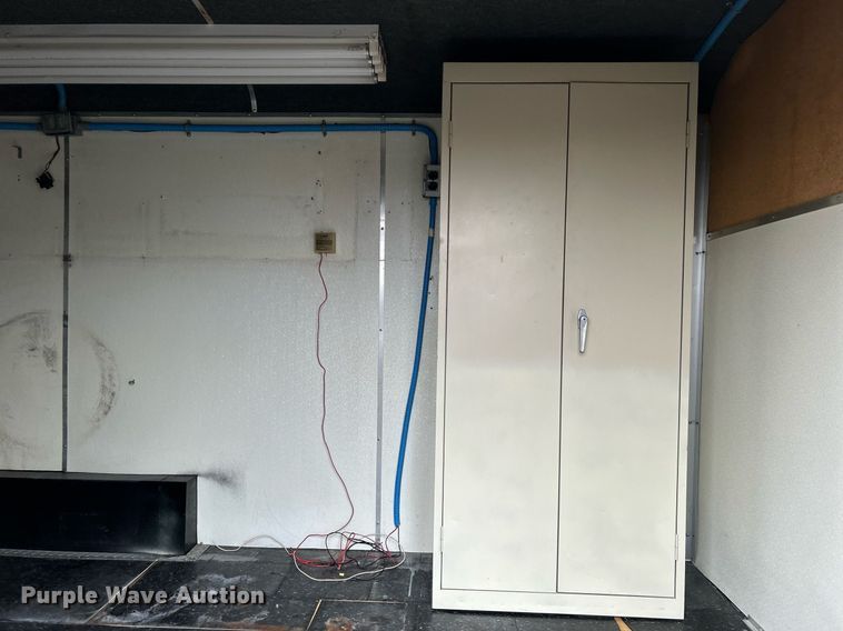 image for item OI9573 1996 Pace American enclosed cargo trailer