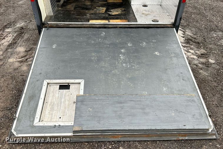 image for item OI9573 1996 Pace American enclosed cargo trailer