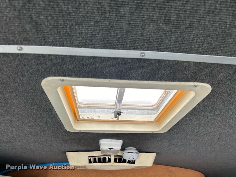 image for item OI9573 1996 Pace American enclosed cargo trailer