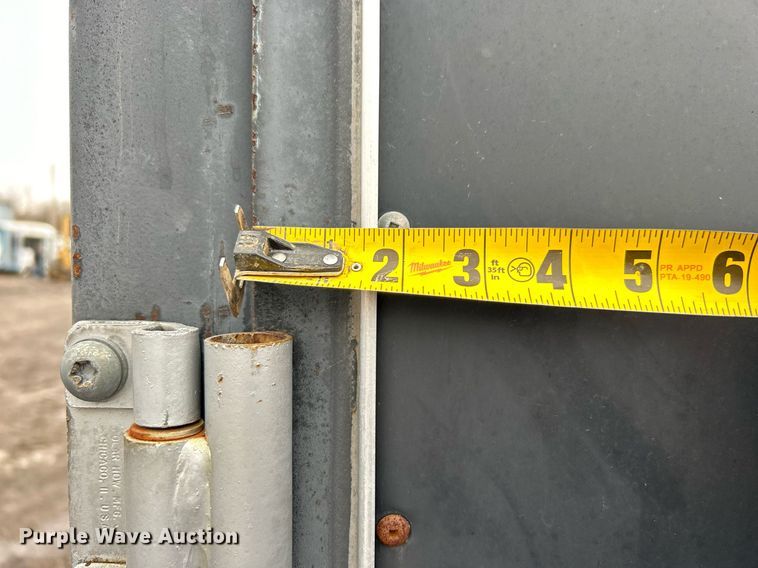 image for item OI9573 1996 Pace American enclosed cargo trailer