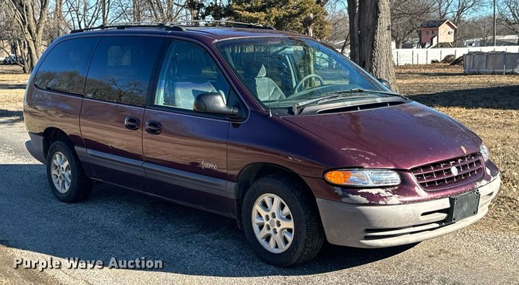 image for item OJ9424 1999 Plymouth Grand Voyager van