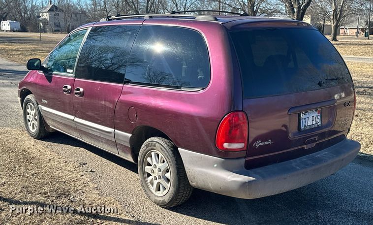 image for item OJ9424 1999 Plymouth Grand Voyager van