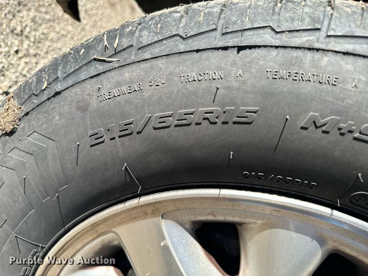 image for item OJ9424 1999 Plymouth Grand Voyager van