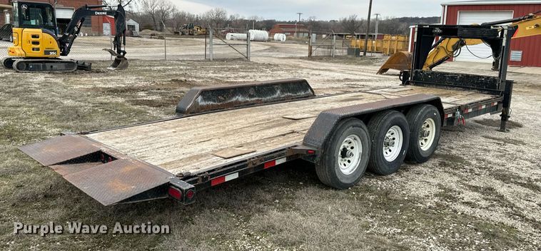 image for item OJ9463 2013 Titan equipment trailer