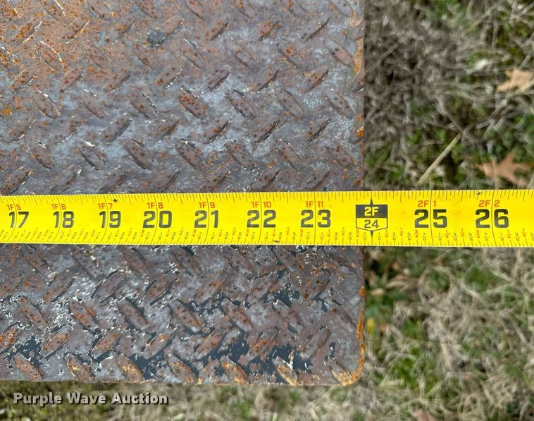 image for item OJ9463 2013 Titan equipment trailer