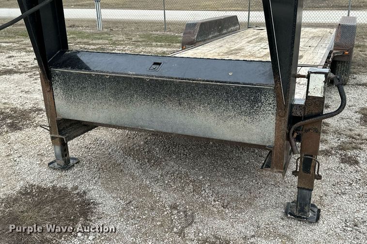 image for item OJ9463 2013 Titan equipment trailer