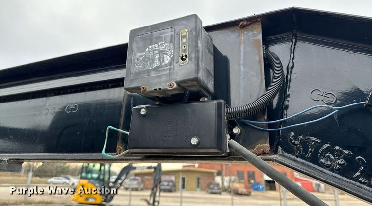 image for item OJ9463 2013 Titan equipment trailer