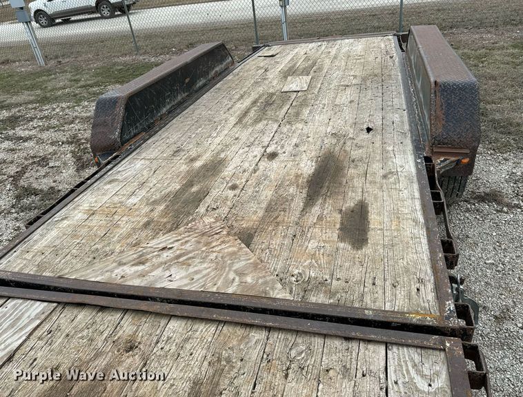 image for item OJ9463 2013 Titan equipment trailer