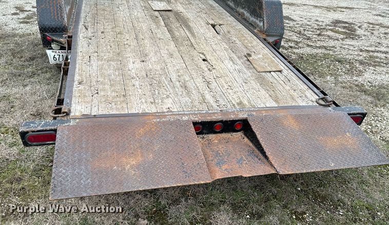 image for item OJ9463 2013 Titan equipment trailer