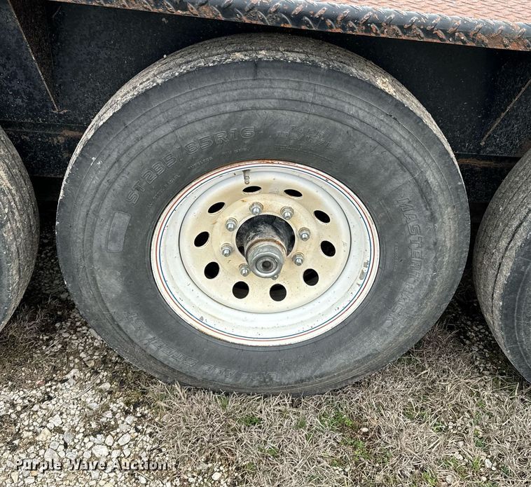 image for item OJ9463 2013 Titan equipment trailer