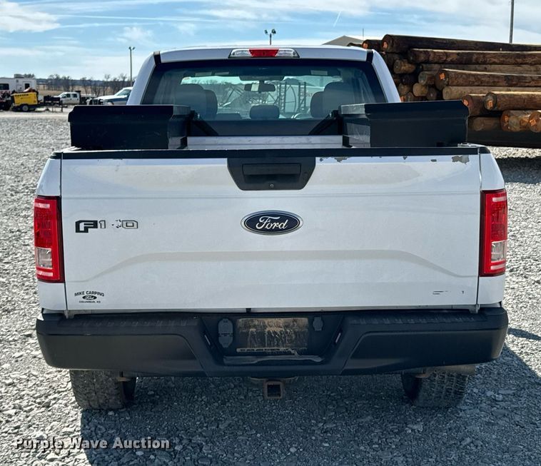 image for item OJ9483 2016 Ford  F150 XL SuperCab pickup truck