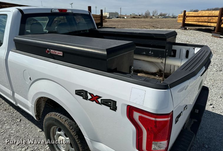 image for item OJ9483 2016 Ford  F150 XL SuperCab pickup truck