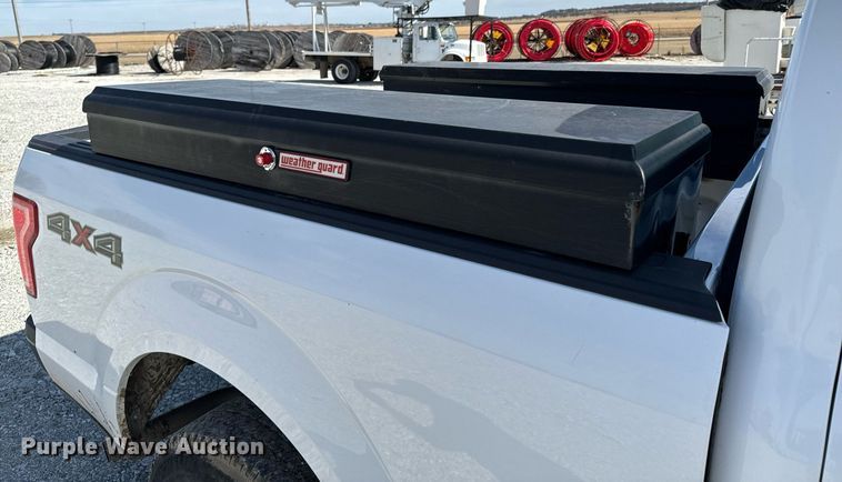 image for item OJ9483 2016 Ford  F150 XL SuperCab pickup truck