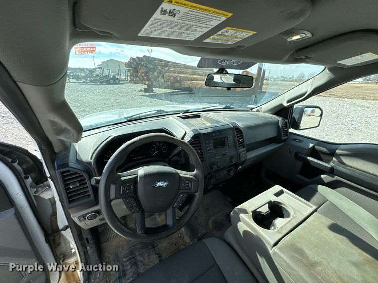 image for item OJ9483 2016 Ford  F150 XL SuperCab pickup truck