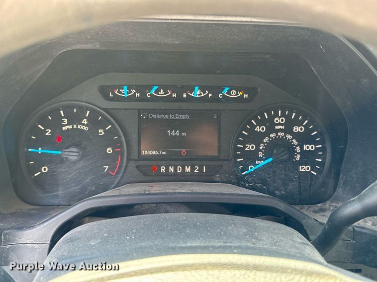 image for item OJ9483 2016 Ford  F150 XL SuperCab pickup truck