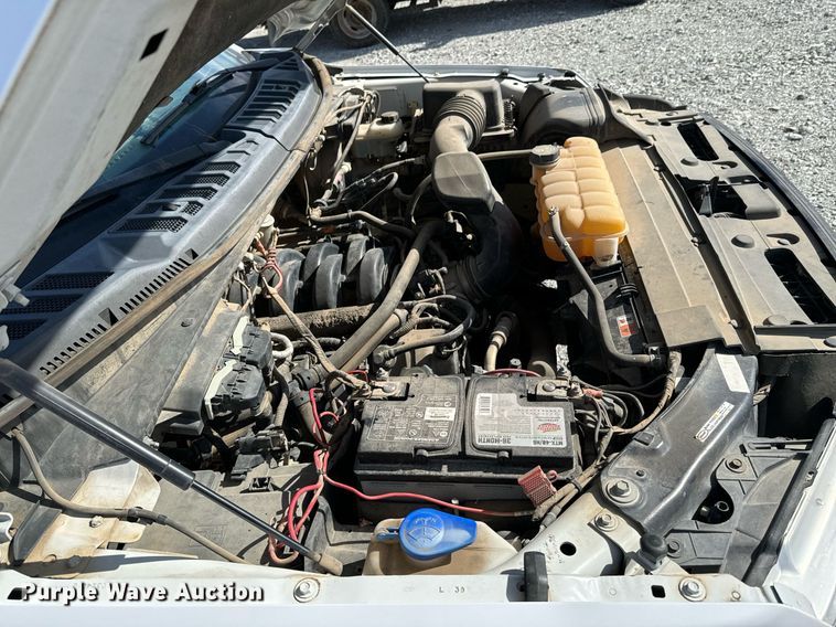 image for item OJ9483 2016 Ford  F150 XL SuperCab pickup truck