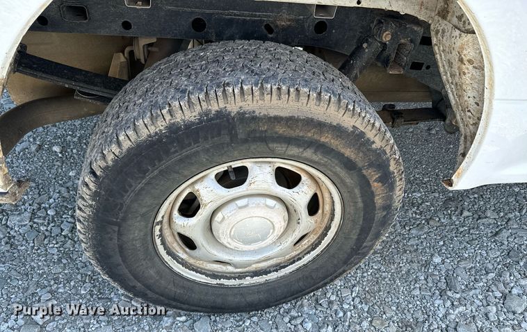 image for item OJ9483 2016 Ford  F150 XL SuperCab pickup truck