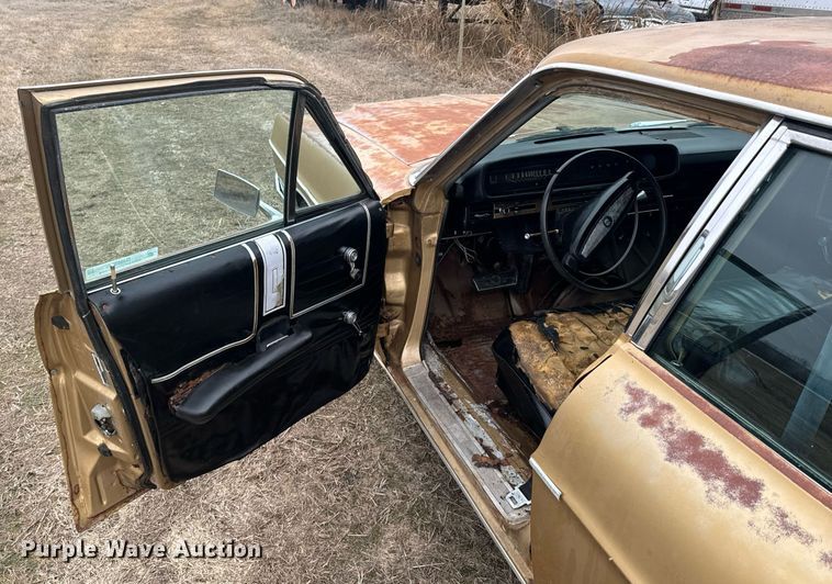 image for item OJ9535 1968 Ford  Country Sedan 