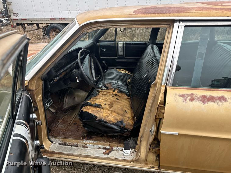 image for item OJ9535 1968 Ford  Country Sedan 