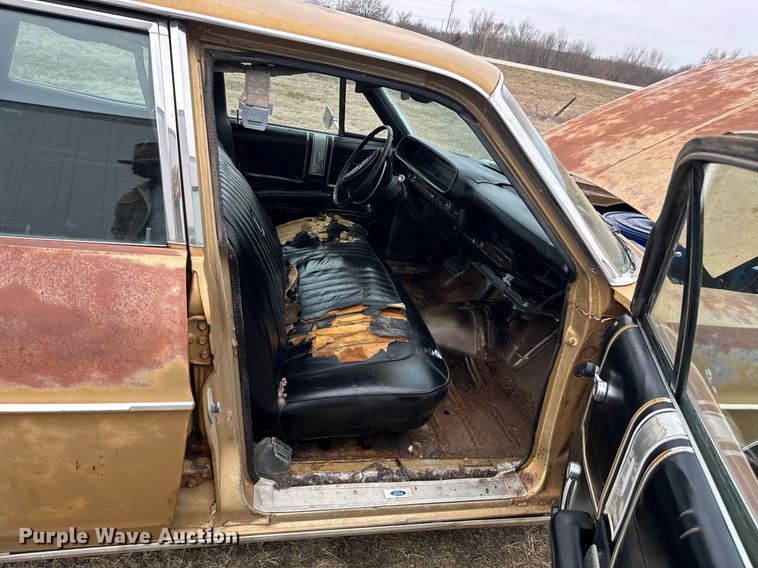 image for item OJ9535 1968 Ford  Country Sedan 